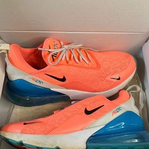womens air max 270s